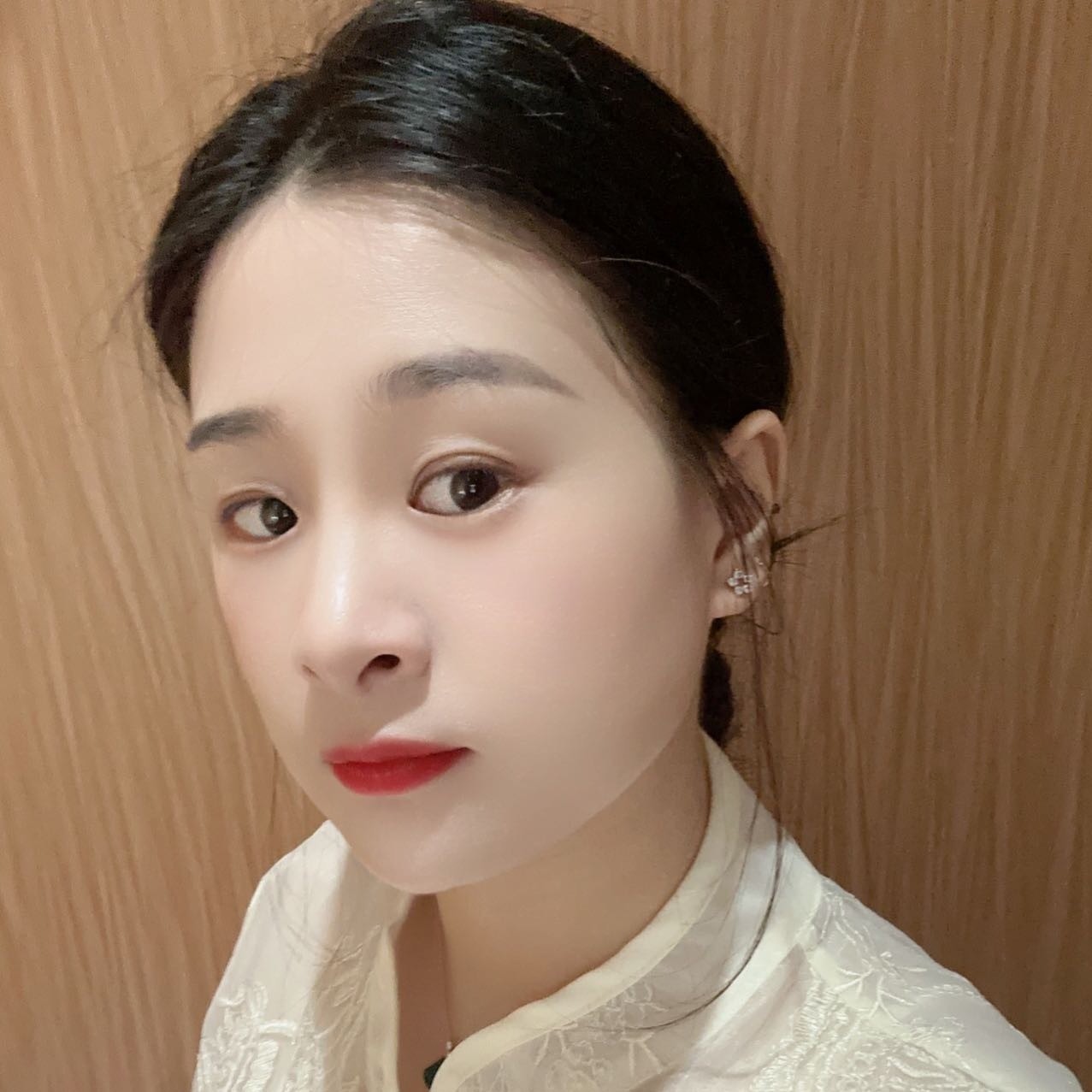 陈女士照片